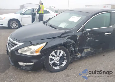 2015 Nissan Altima 2.5 S из США, поврежденный, VIN 1N4AL3AP1FC279917